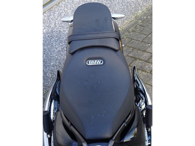 bmw - r-18
