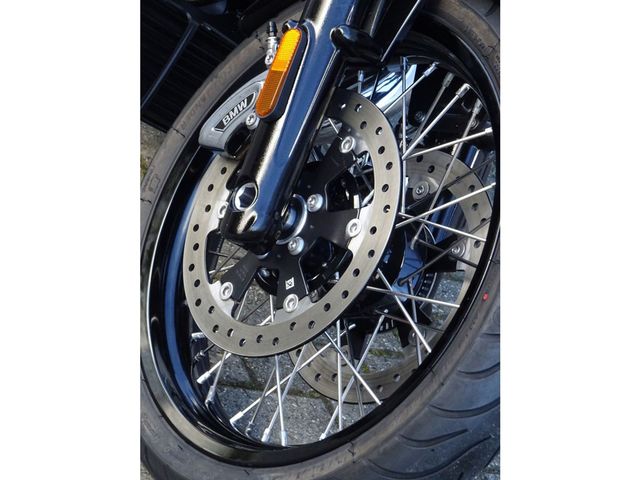 bmw - r-18