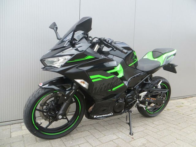 kawasaki - ninja-400