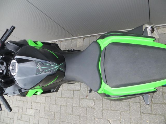 kawasaki - ninja-400