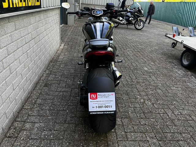 triumph - rocket-3-r