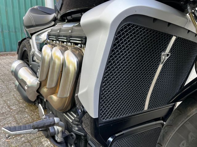 triumph - rocket-3-r