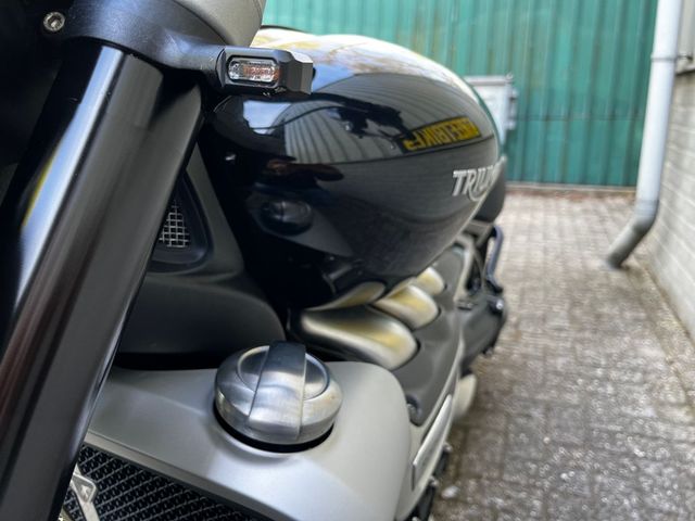 triumph - rocket-3-r