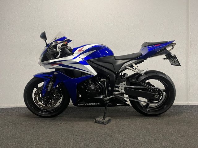 honda - cbr-600-rr