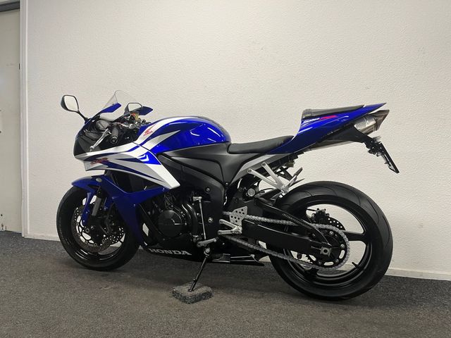 honda - cbr-600-rr