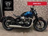 TRIUMPH BONNEVILLE BOBBER BLACK