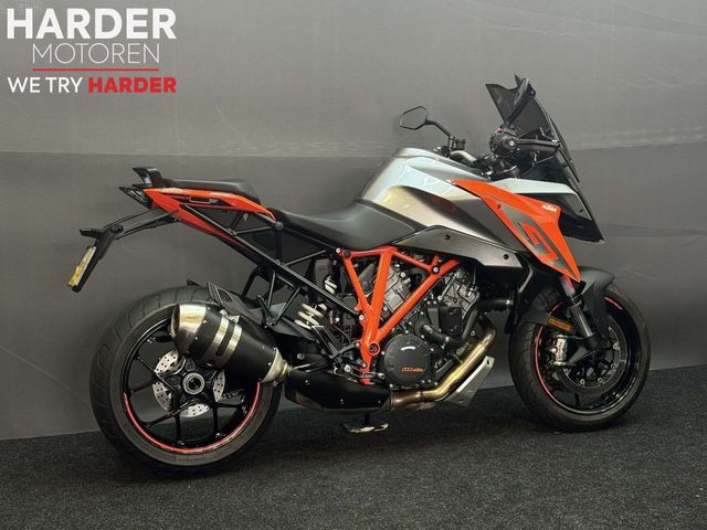 ktm - 1290-super-duke-gt