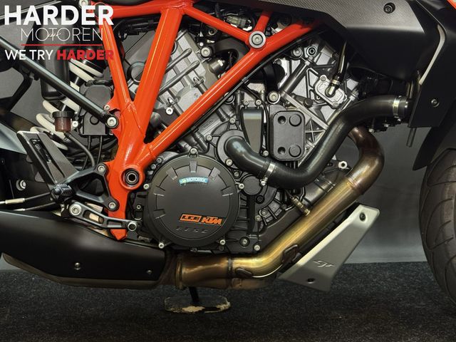ktm - 1290-super-duke-gt