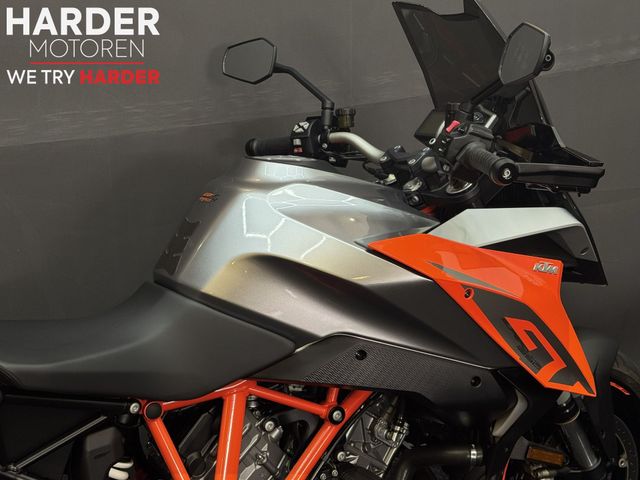 ktm - 1290-super-duke-gt