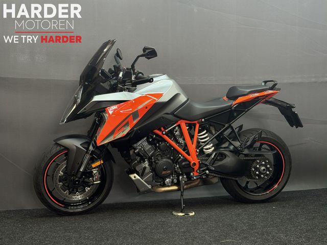 ktm - 1290-super-duke-gt