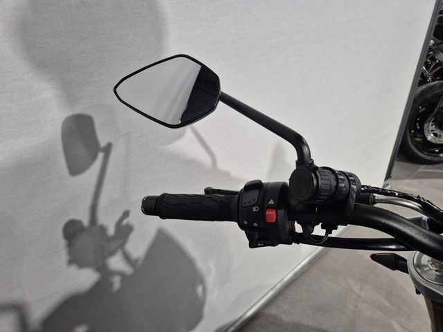 suzuki - gsr-750