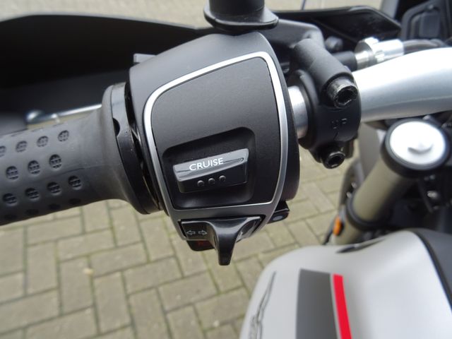 moto-guzzi - v-85-tt