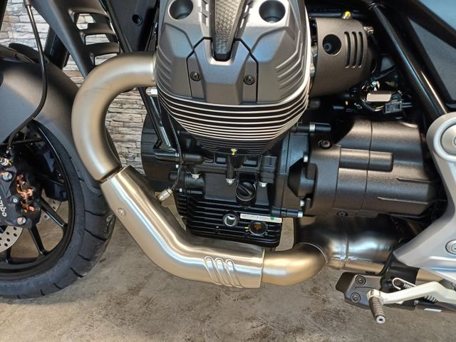 moto-guzzi - v-85-strada