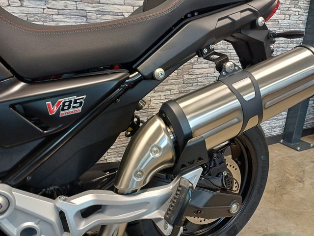 moto-guzzi - v-85-strada