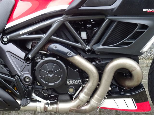 ducati - diavel-strada