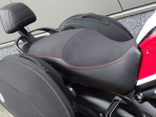 ducati - diavel-strada