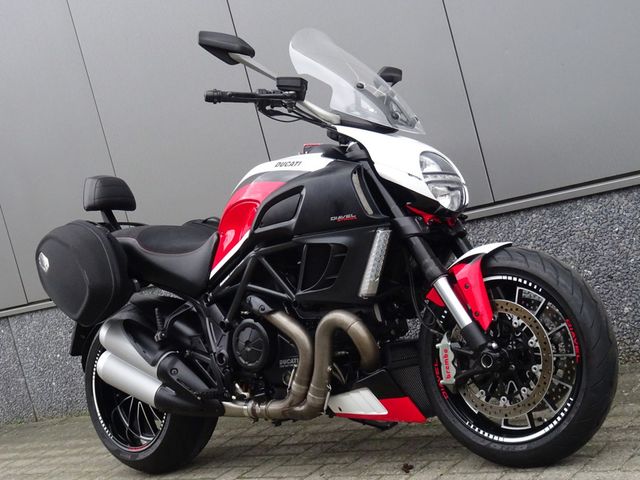 ducati - diavel-strada