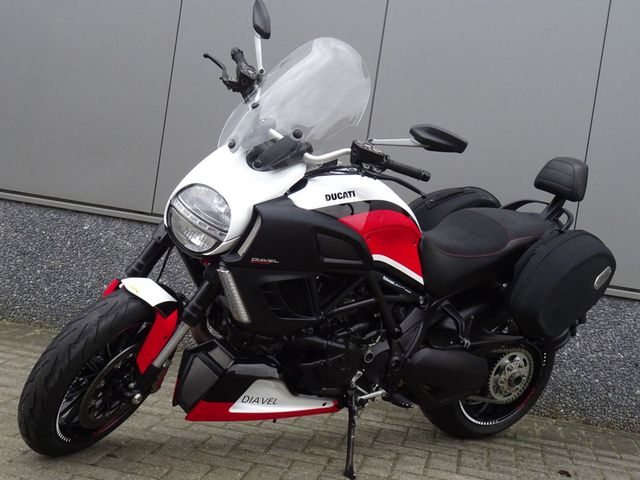 ducati - diavel-strada