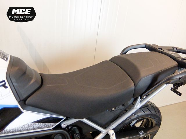 triumph - tiger-900-alpine-edition