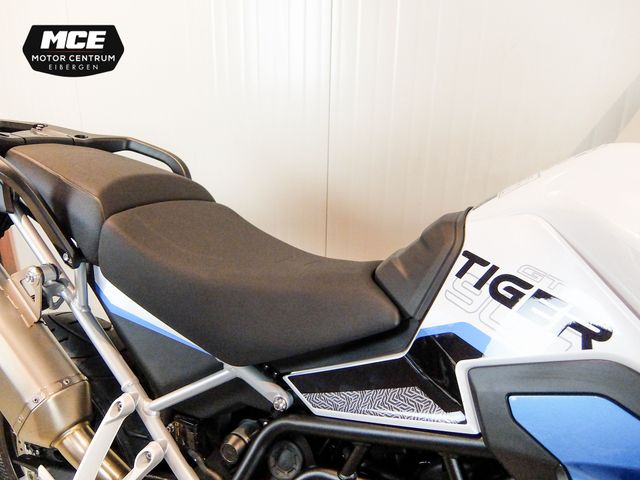 triumph - tiger-900-alpine-edition