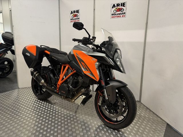 ktm - 1290-super-duke-gt