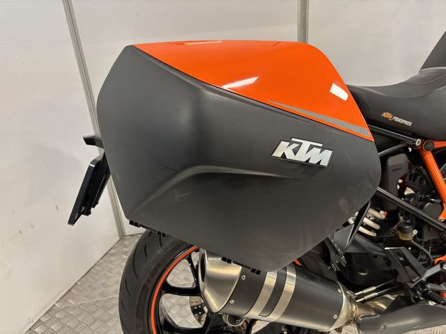 ktm - 1290-super-duke-gt