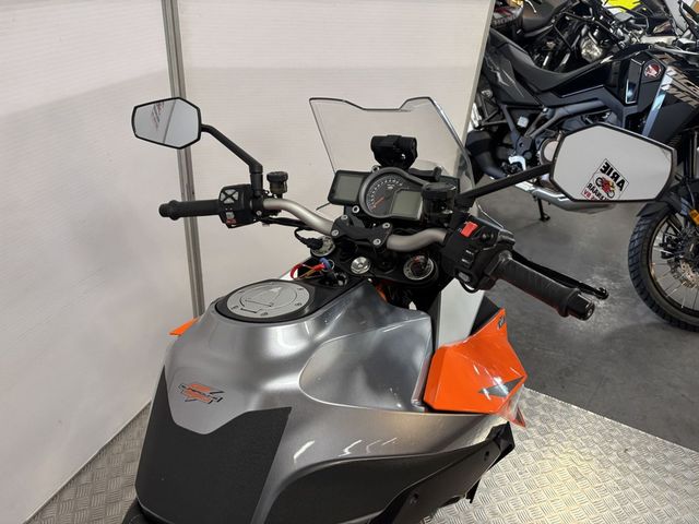 ktm - 1290-super-duke-gt