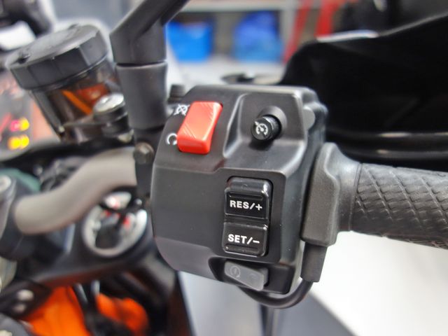 ktm - 1290-super-duke-gt