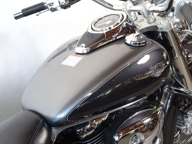 suzuki - c-800-intruder