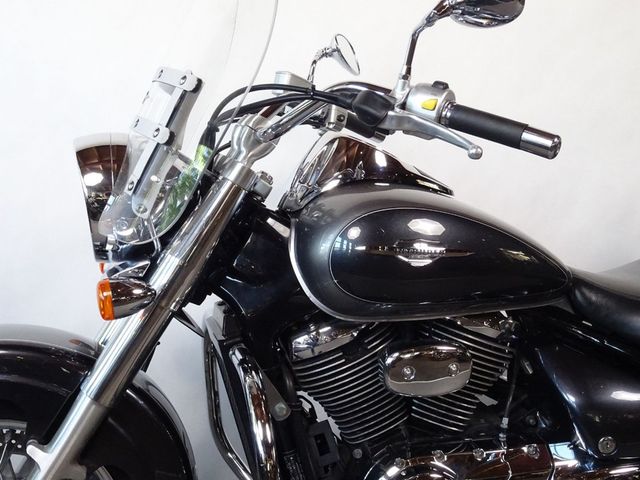 suzuki - c-800-intruder