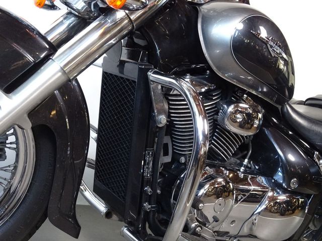 suzuki - c-800-intruder