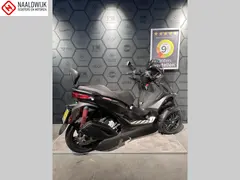 Piaggio MP3 300 HPE Sport 2022 occasion – foto 3 van 5