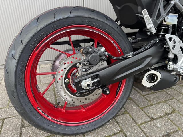 suzuki - gsx-8s