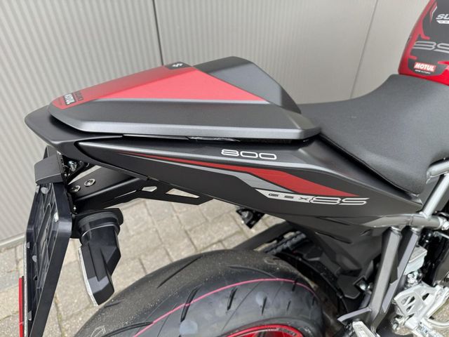 suzuki - gsx-8s