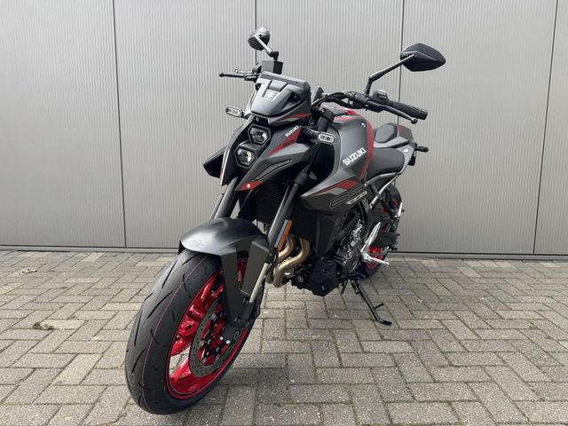 suzuki - gsx-8s