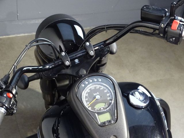 suzuki - intruder-c-800