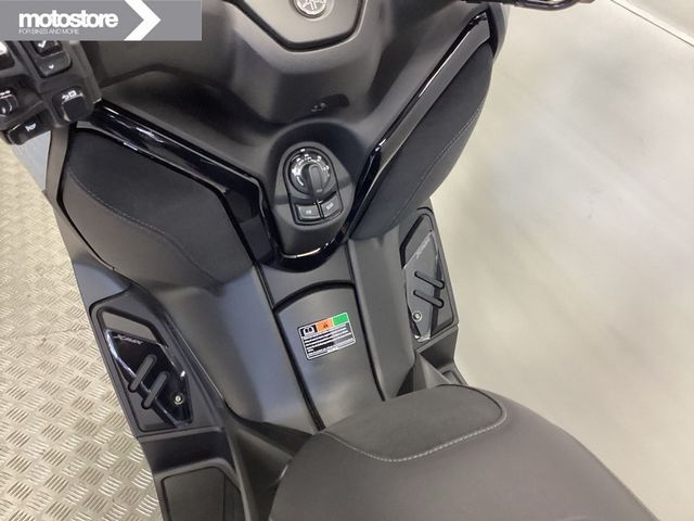 yamaha - x-max-300-tech-max