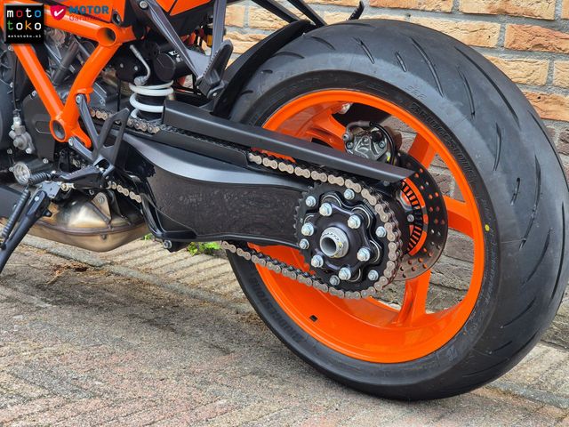 ktm - 1290-super-duke-r-evo