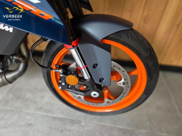 ktm - 390-duke-abs