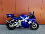 YAMAHA YZF R1