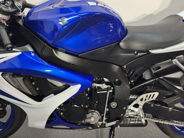 suzuki - gsx-r-600