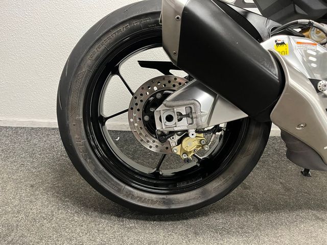 aprilia - tuono-v4