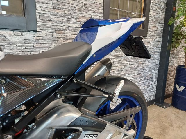 bmw - hp-4