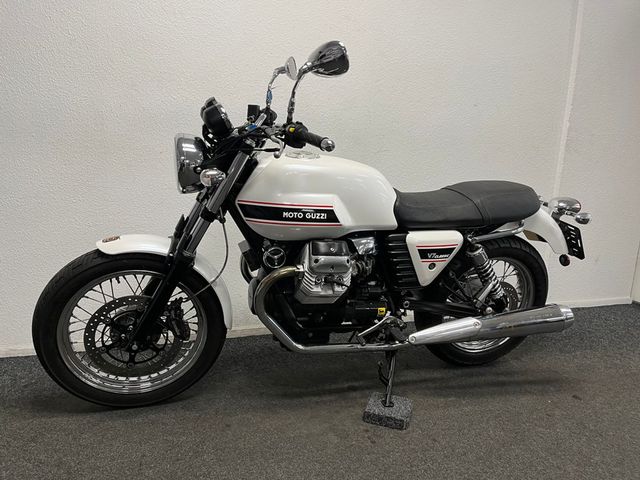 moto-guzzi - v-7-classic
