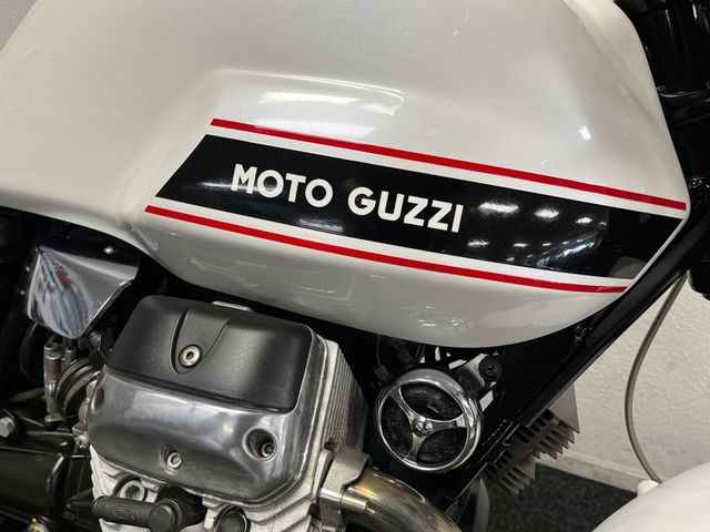 moto-guzzi - v-7-classic