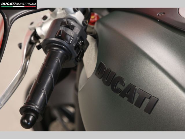 ducati - m-1100-evo
