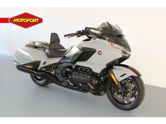 honda - gl-1800-goldwing-bagger