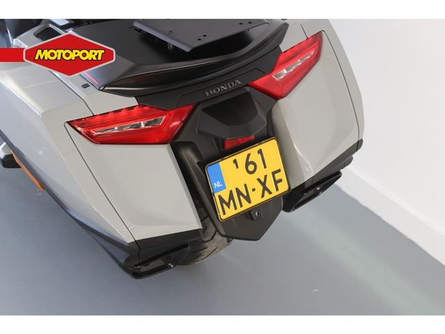 honda - gl-1800-goldwing-bagger