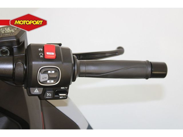 honda - gl-1800-goldwing-bagger