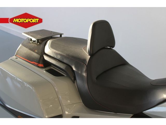 honda - gl-1800-goldwing-bagger